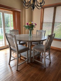 Dining Table and 4 Chairs )