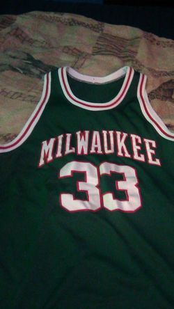 Kareem abdul hot sale jabbar throwback jersey