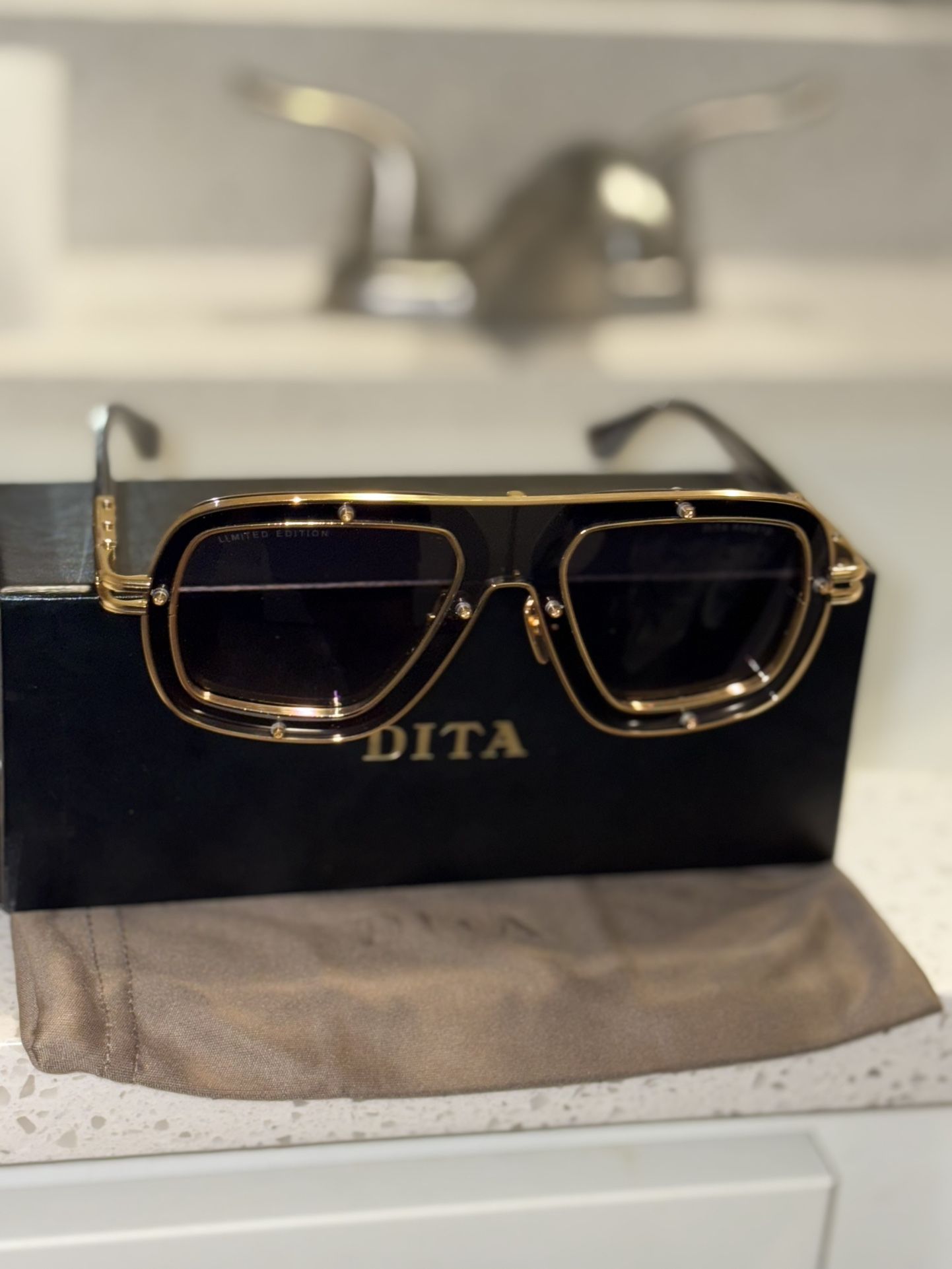 Limited Edition  DITA RAKETO 