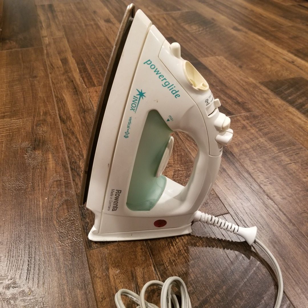 Rowenta powerglide iron 1400W