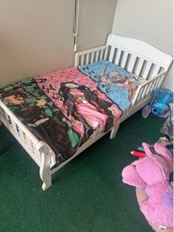 Toddler bed