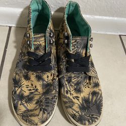 Woman’s Vans Size 5.5
