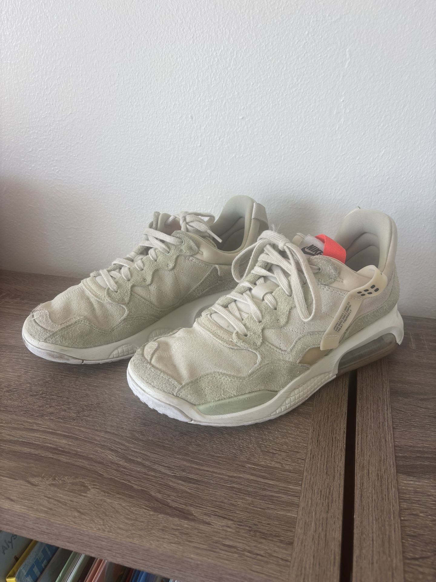 Men’s 10 Nike “Honedew” MA2 Basketball Shoes 