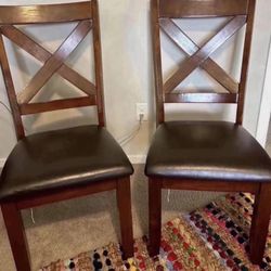 2 Chairs for dining table / very good Quality