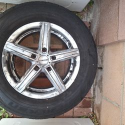  1-piece cast aluminum wheel featuring a 5-spoke design with a slight concave style and exposed lugs