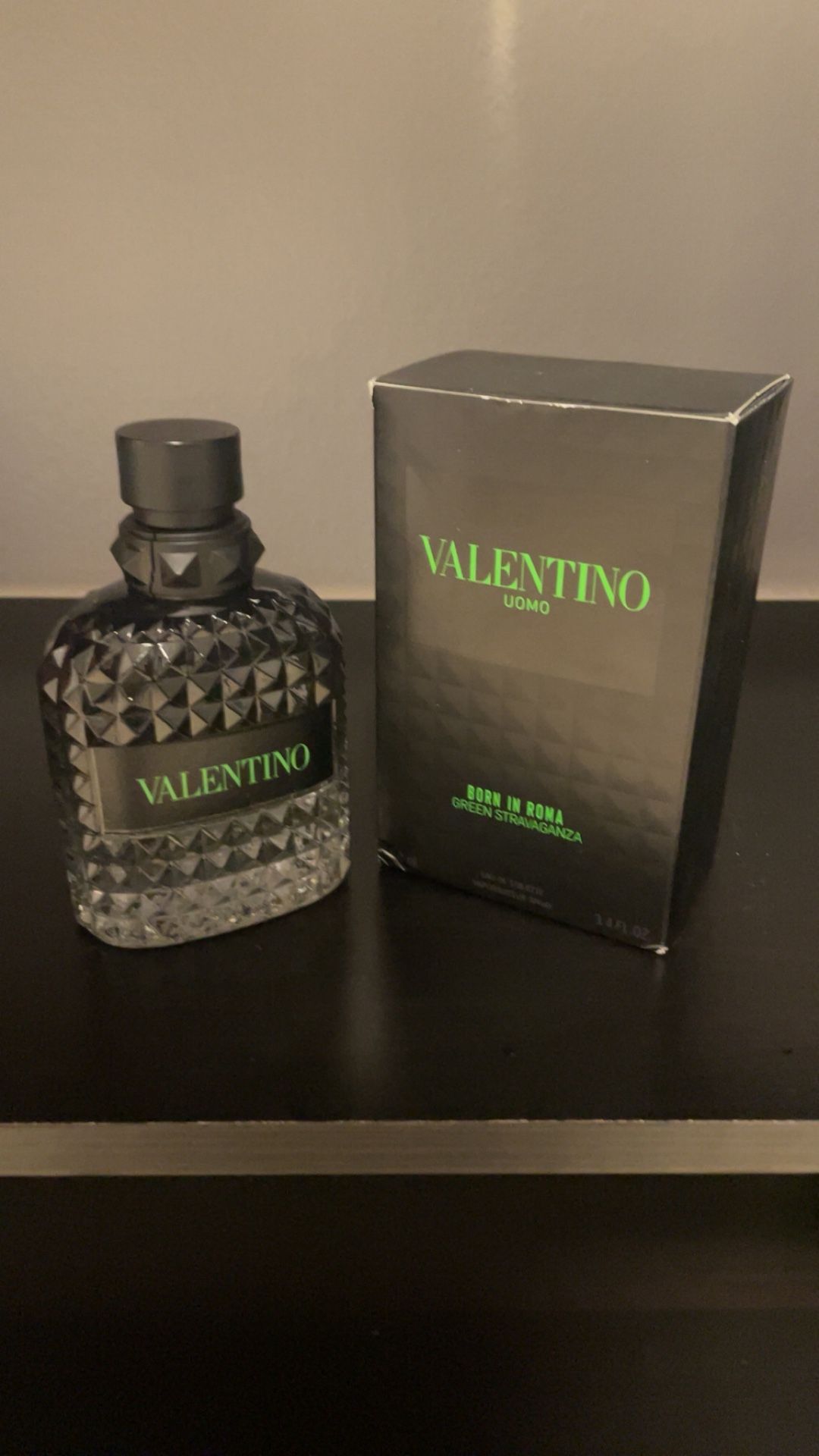 Valentino Born In Roma Green Stravaganza Perfume