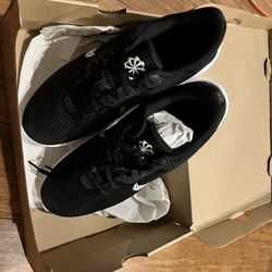 New Nike Mens Shoes Black Size 10.5