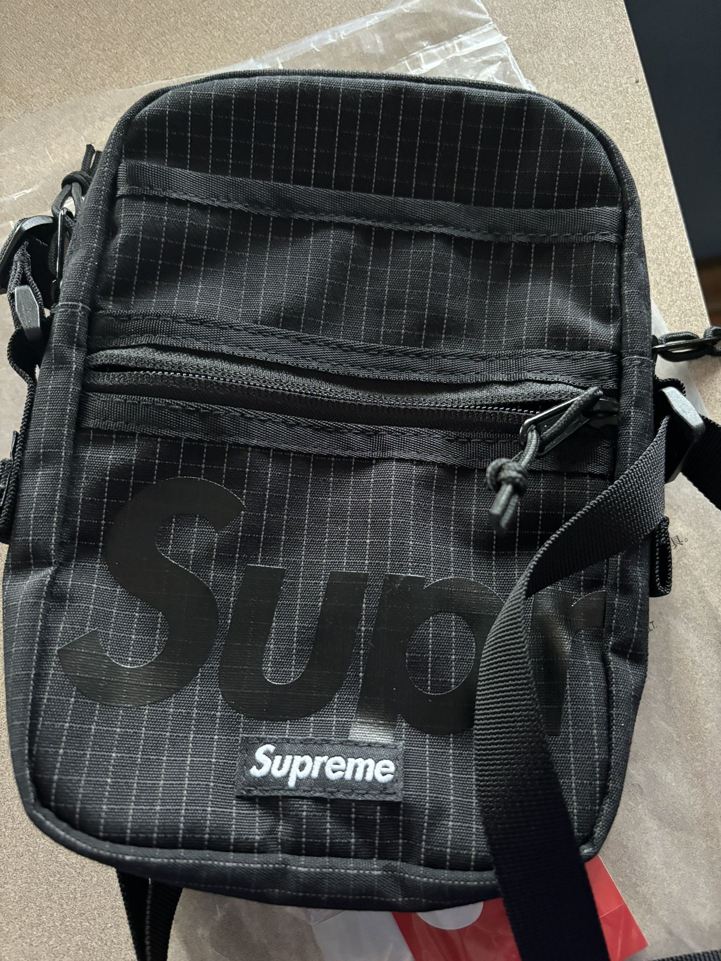 Supreme Shoulder Bag 