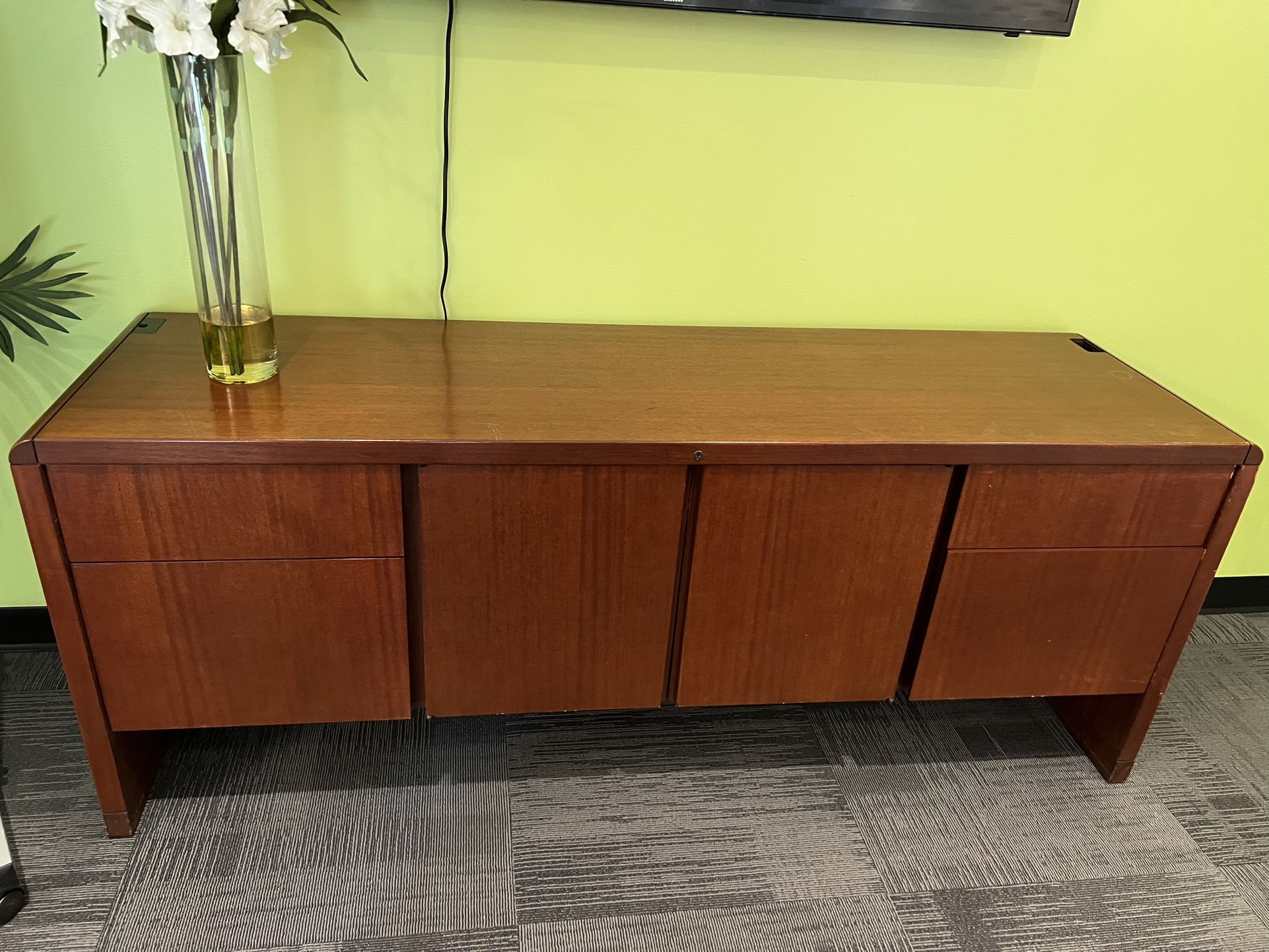 Credenza