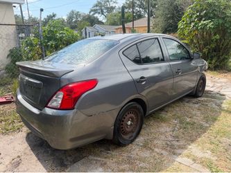 NISSAN VERSA 2019