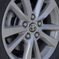 Camry 2025 Le Stock Rims And Tires 