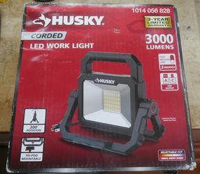 Husky 3000 Lumen LED Portable Corded Work Light 101(contact info removed) NEW F(contact info removed)3