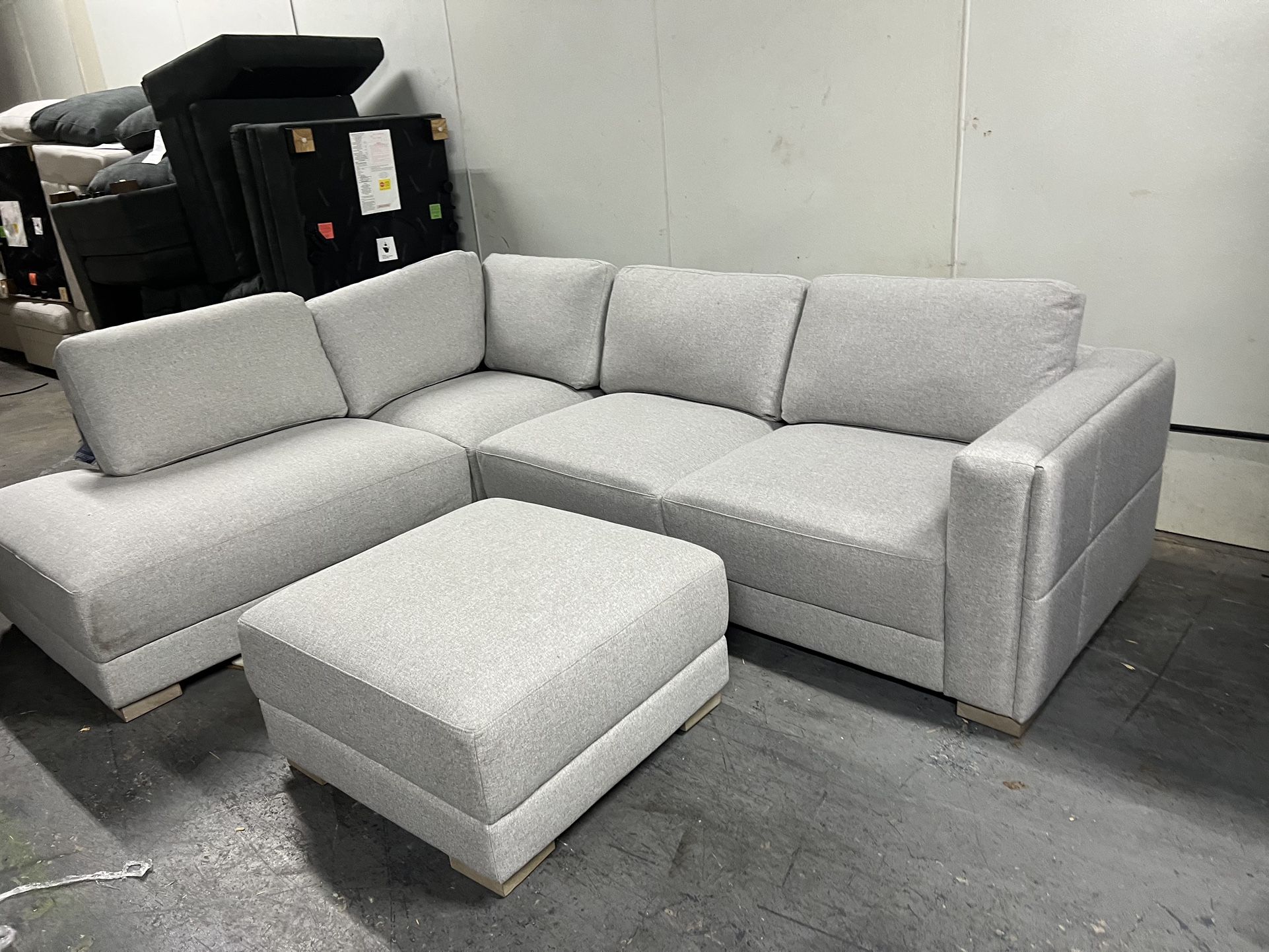 Drayden Fabric Sectional