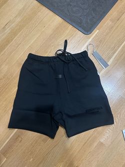 black essentials shorts small