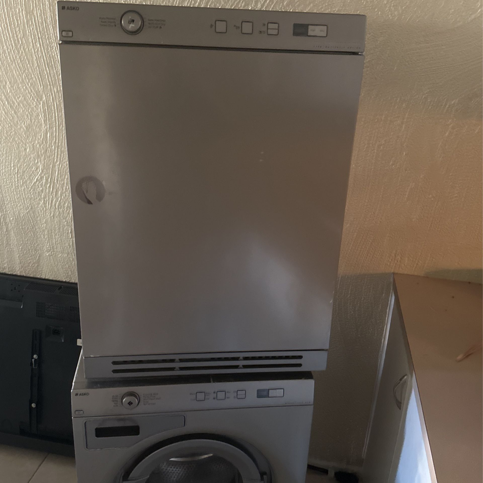 Asko Washer and dryer 