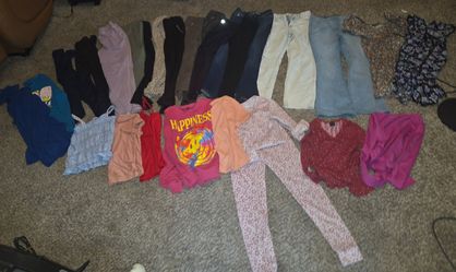 27 pieces of Girls size 14/16 clothes Bundle