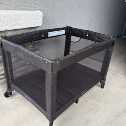 Portable Baby Crib/Playpin