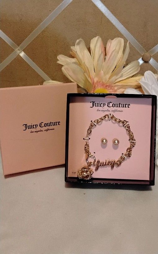 Beautiful Goldtone Juicy Couture Crown Bracelet $18
