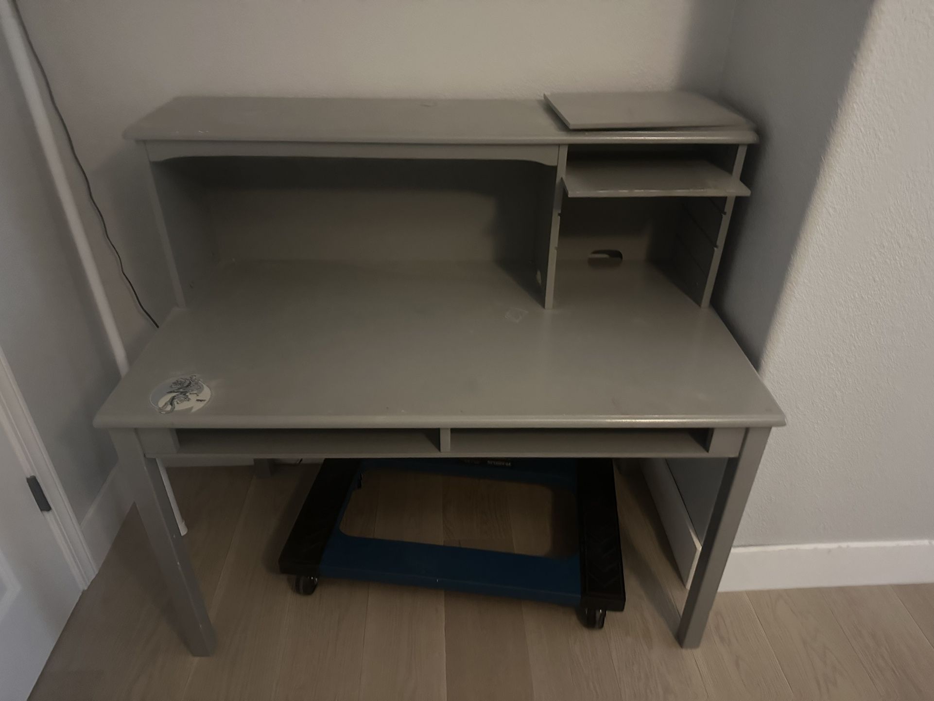 Desk for Sale in West Covina, CA OfferUp
