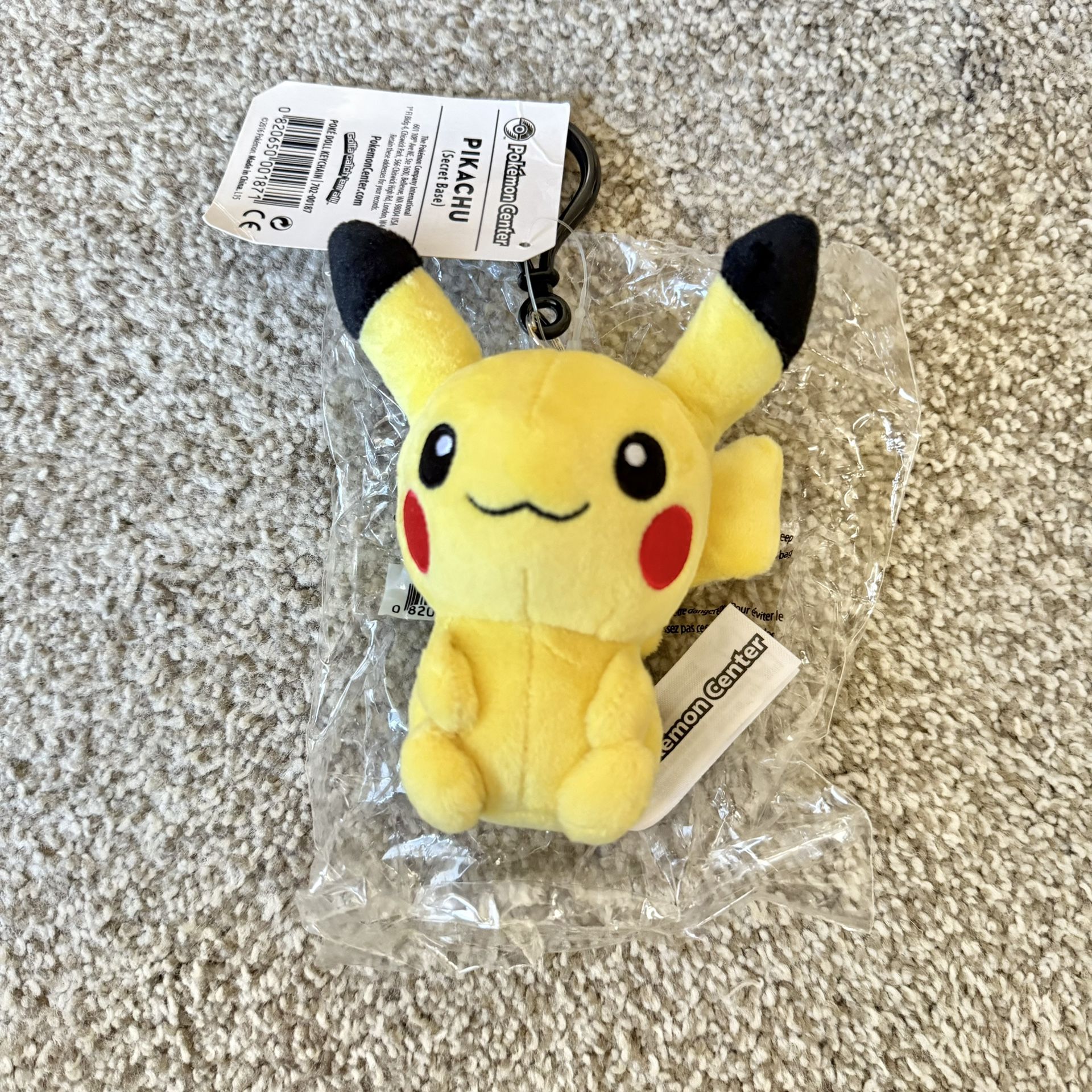Pikachu Pokémon Center Offical Small Keychain (comes in original packaging)