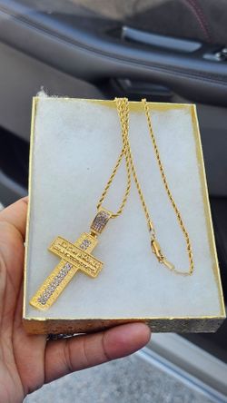I Deliver 14k gold plated Chain and Pendant