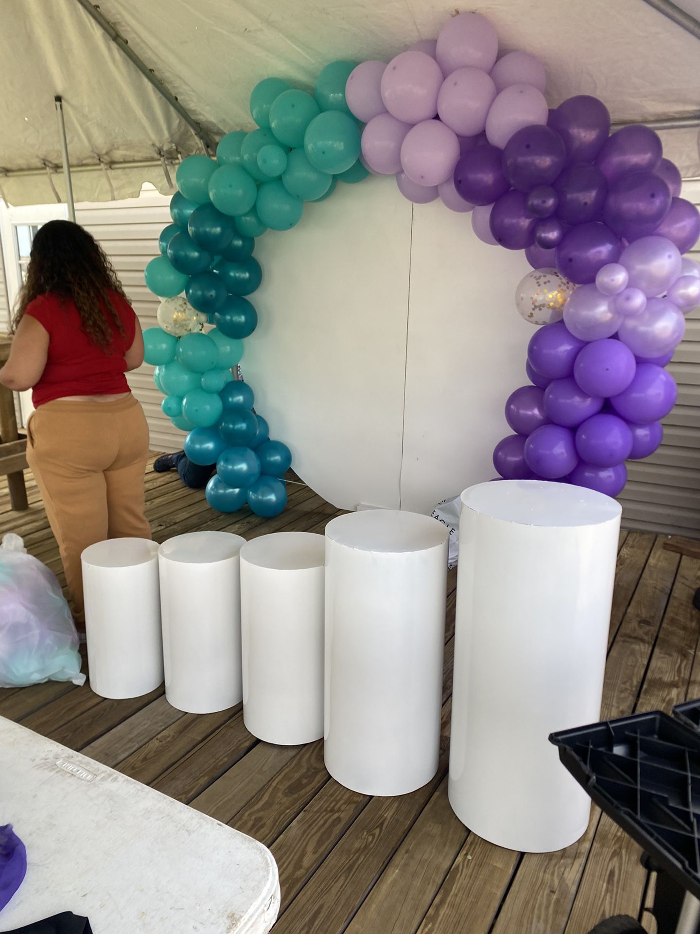 5 White Round Cylinders Pedestals for Party Decorations 