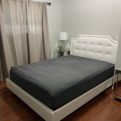 Queen White Bed Frame And Mattress 