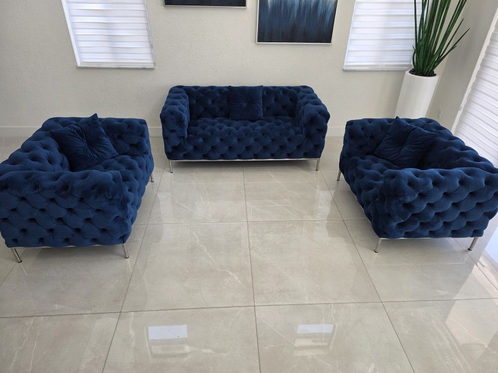 Crandon Blue Velvet Oversized Modern Set