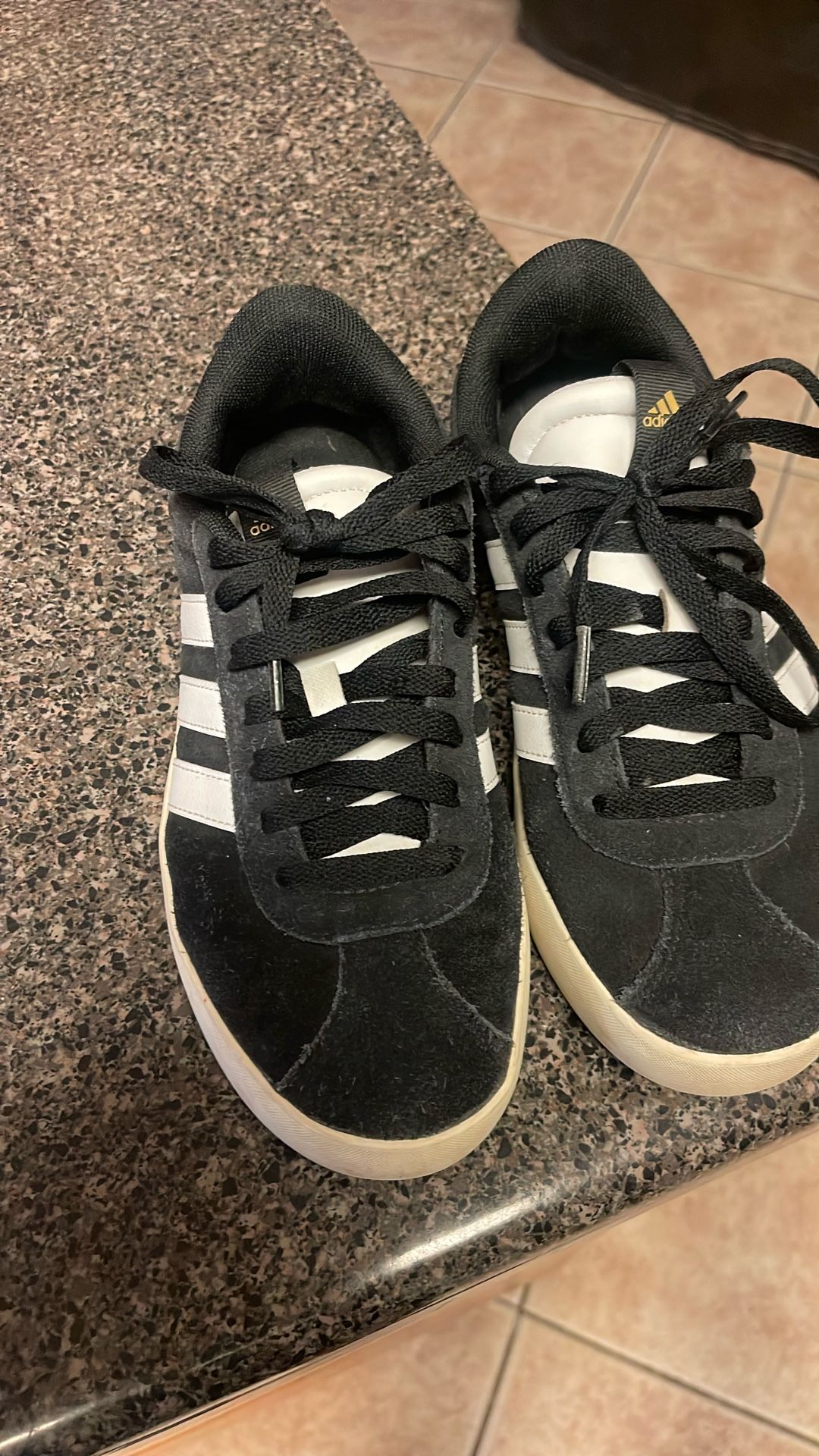 Women’s. Adidas 7 1/2.