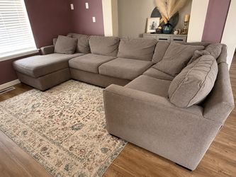 Macy’s Radley Oversized Sectional w/ Chaise – Delivery Available