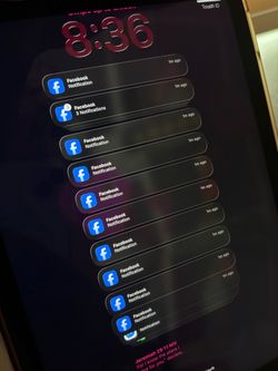 Apple iPad 10th Generation – Works Perfectly