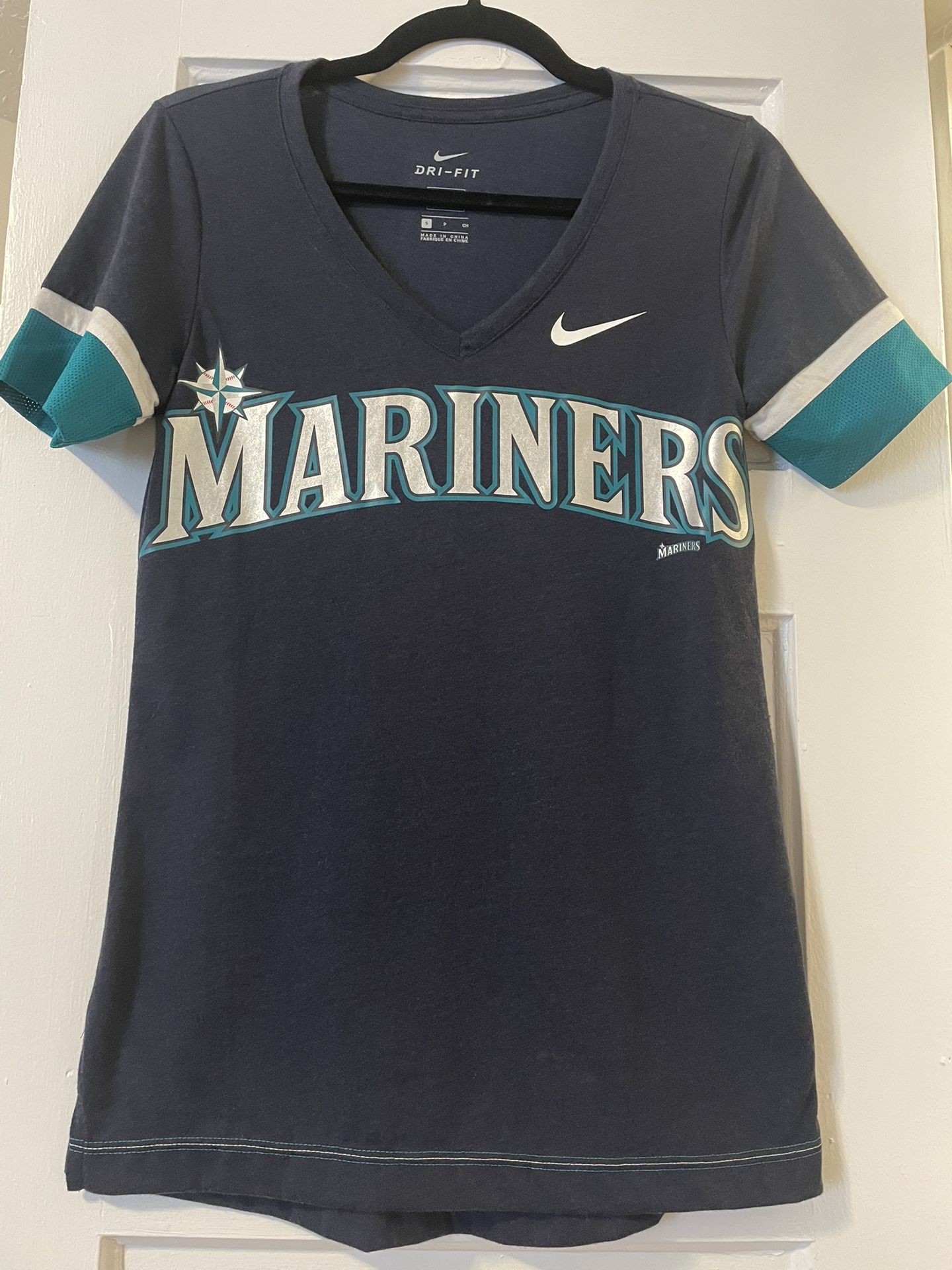 Seattle Mariners Women’s Small Dri-Fit Tee Shirt