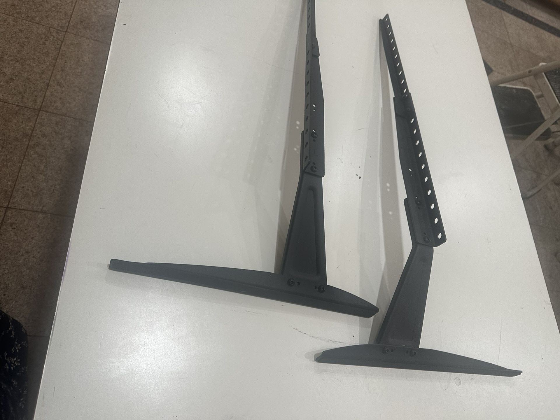 TV Mounting Brackets, Brand New In Excellent Condition, Very Sturdy