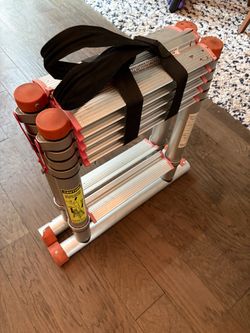 Telesteps 5 1/2 Foot Telescoping Ladder Model 505AF