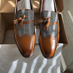 Men's Dress Shoes Size CN 40 ( Size 7 ) new in the box