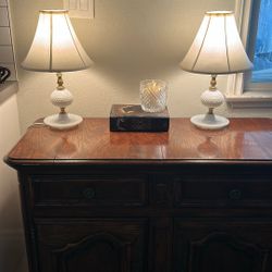 Vintage white milk glass hobnail lamps