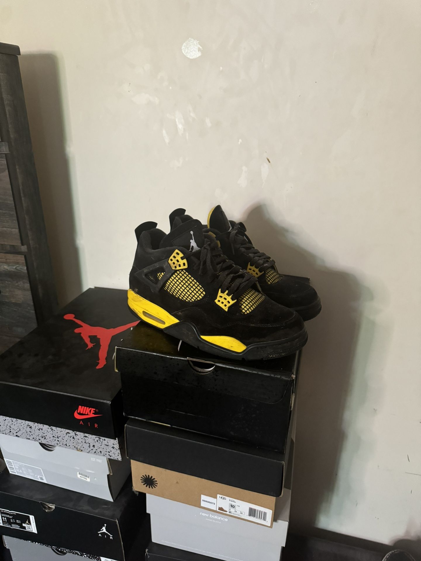 Jordan 4 Thunder Size 11 (Used)