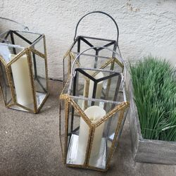 Lanterns With LED Candles.