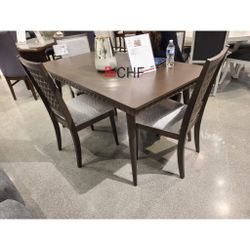 5 Piece  Dining Table Set  - Limited Time Offer 