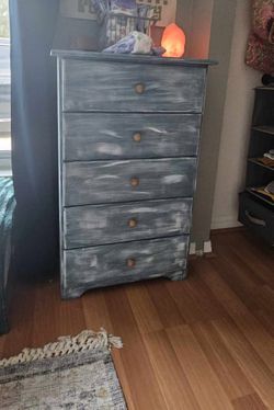 Beachy 5 Drawer Dresser