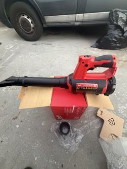 Miluakee Compact Spot Blower ( No Battery)