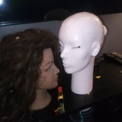 GOLDSMITH PORCELAIN HEAD SCULPTURE