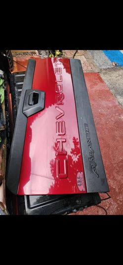 Chevrolet Avalanche Tailgate