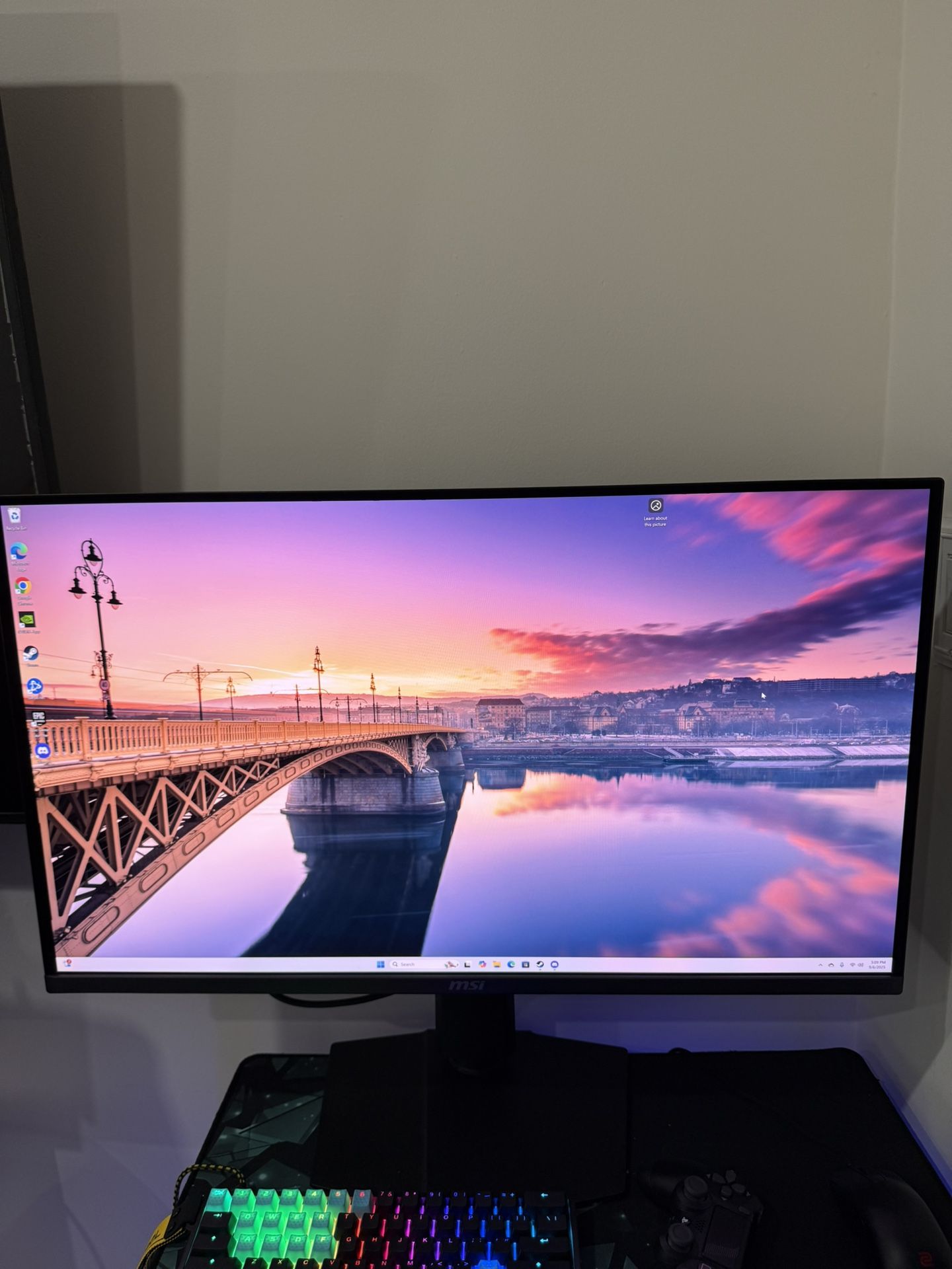 MSI MAG 321UPX QD-OLED 31.5" 4K UHD (3840 x 2160) 240Hz Gaming Monitor