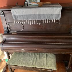 Meister Upright Piano
