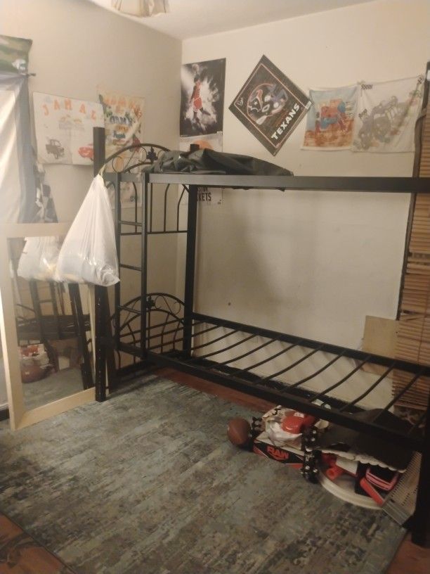 Good Condition Bunk Bed We Had It For About One Year We're Getting Rid Of It Cuz I Got My Son A New Bed