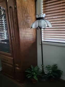 Lamp floor lamp perfect works great heavy