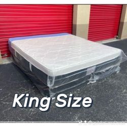NEW Mattress King Size Plush Pillowtop With Box Spring // Offer  🚚