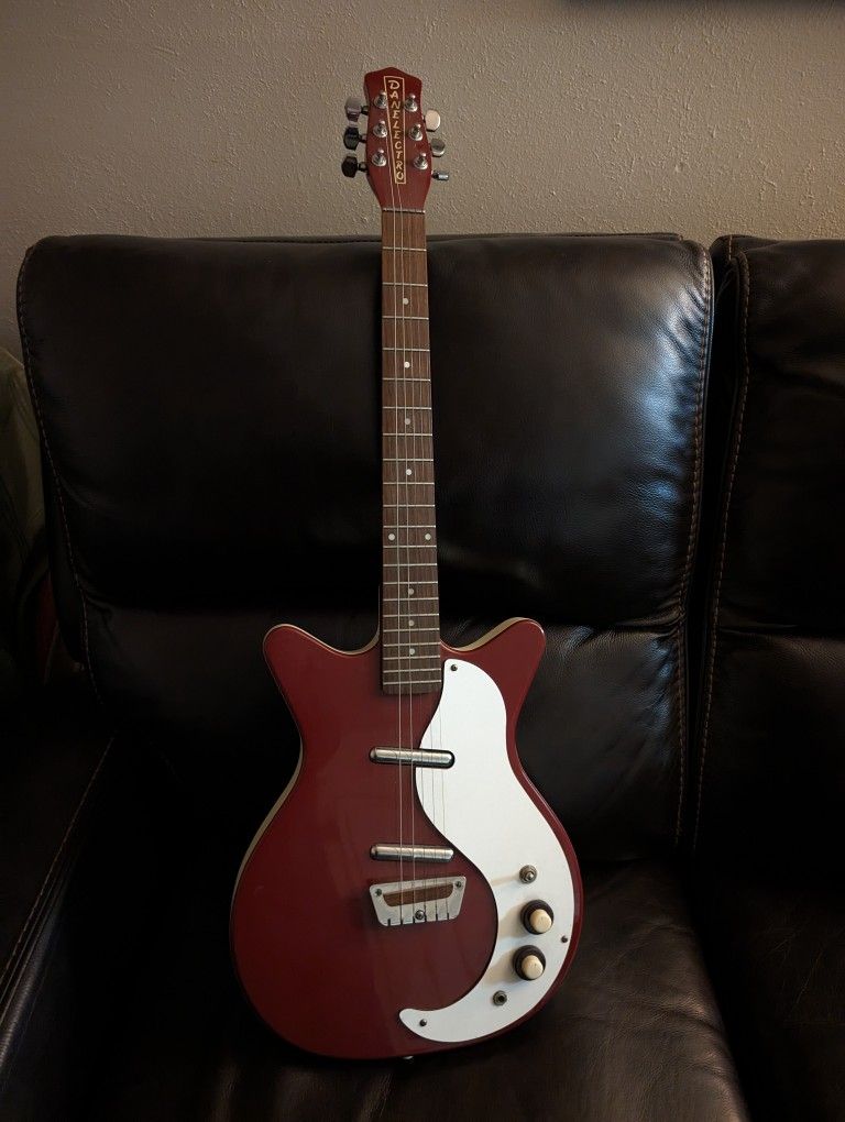 Electric Guitar Danelectro