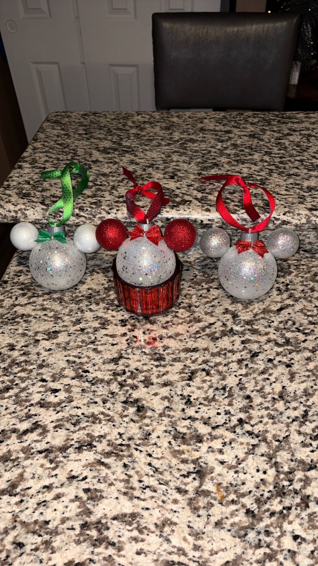 Minnie Christmas Ornament Light Up NEW